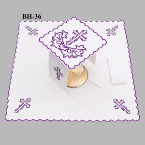 Bielizna kielichowa ołtarzowa bogato haftowana  